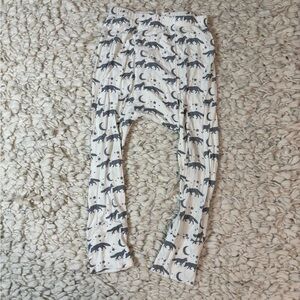 Kate Quinn Cream Grey Coyote Moon Star Bamboo Leggings 4T